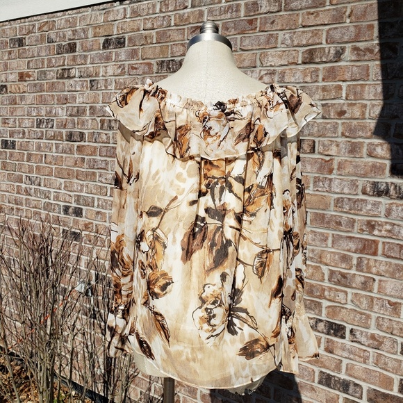 EUC ST. JOHN Silk Pleated Layer Top Brown/Cream 8 - Picture 5 of 7